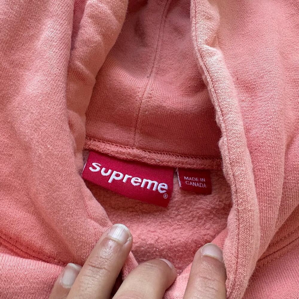 $418 Supreme Corner Labeled Hoodie Sweatshirt in Coral - Picture 2 of 8